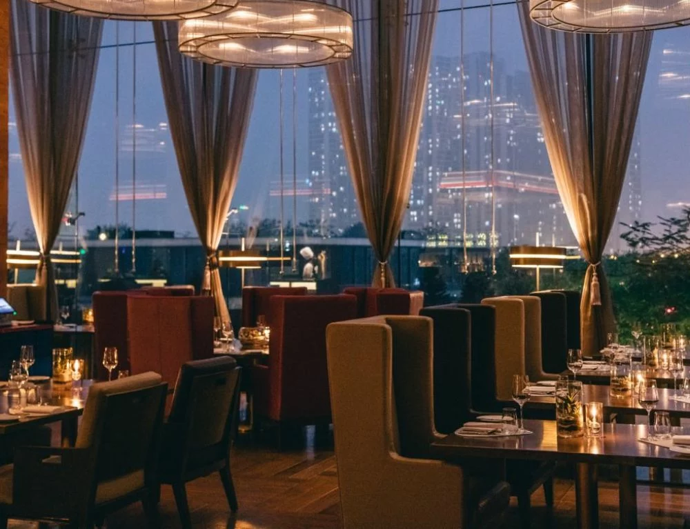 Luxurious atmosphere at French Grill Restaurant