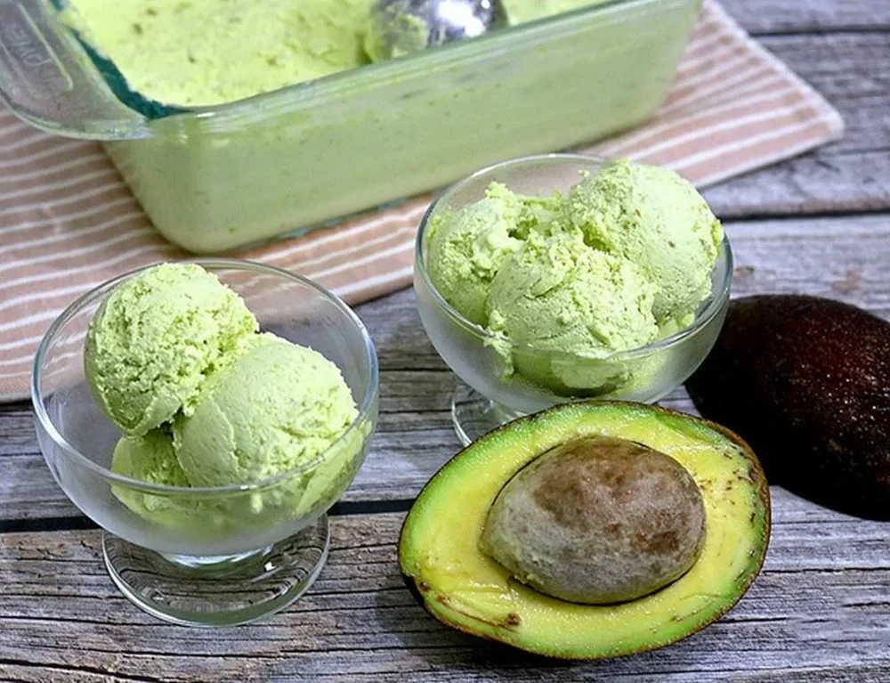 Avocado ice cream – a refreshing Vietnamese treat perfect for warm summer days