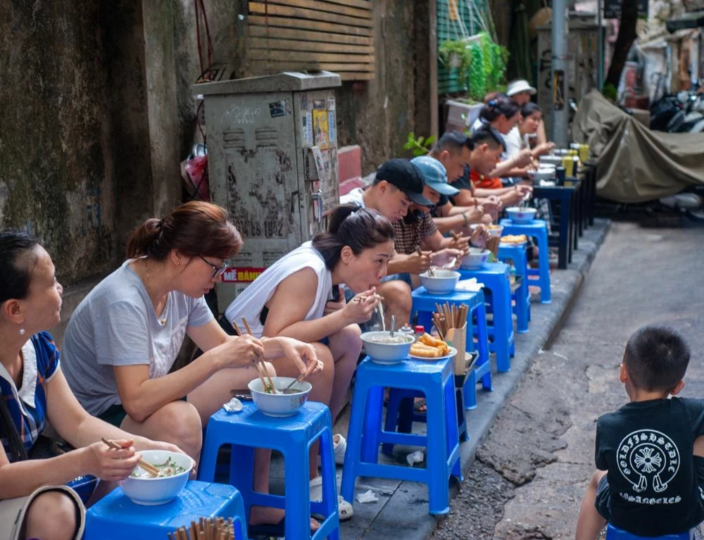 Pho Bo Au Trieu offers a street-style breakfast experience just like a local