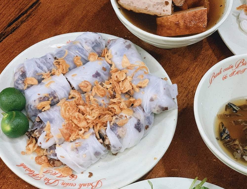 Banh cuon - Vietnamese rice rolls - are perfect for breakfast during the 3 days in Hanoi