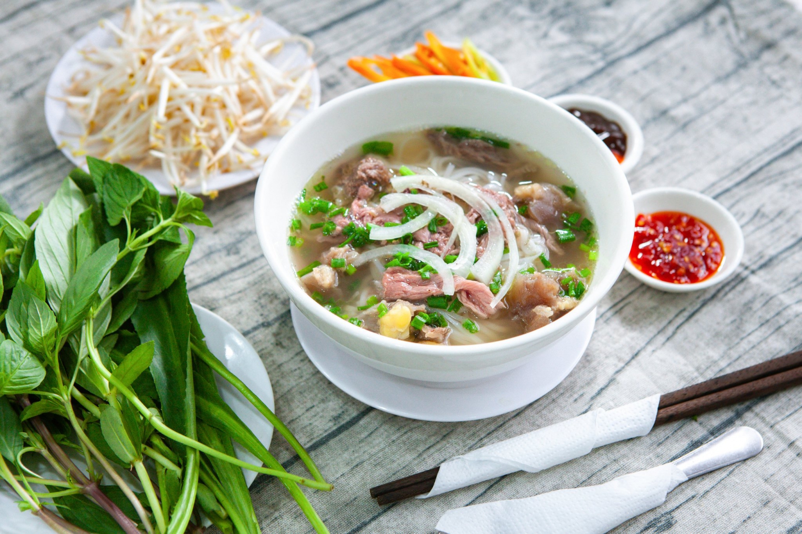 pho-hanoi-offers-rich-aromatic-broth-with-perfectly-balanced-flavors