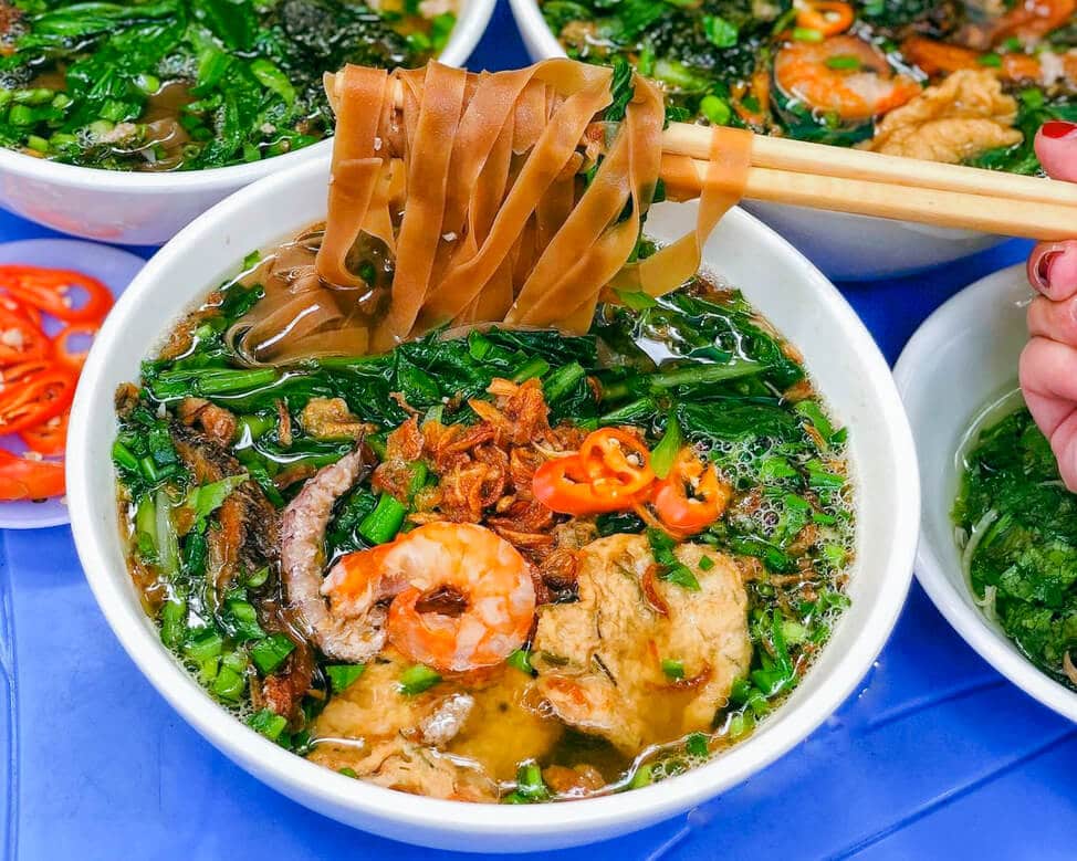 crab-noodle-is-called-banh-da-cua-by-local-people-in-hai-phong-crab-noodle