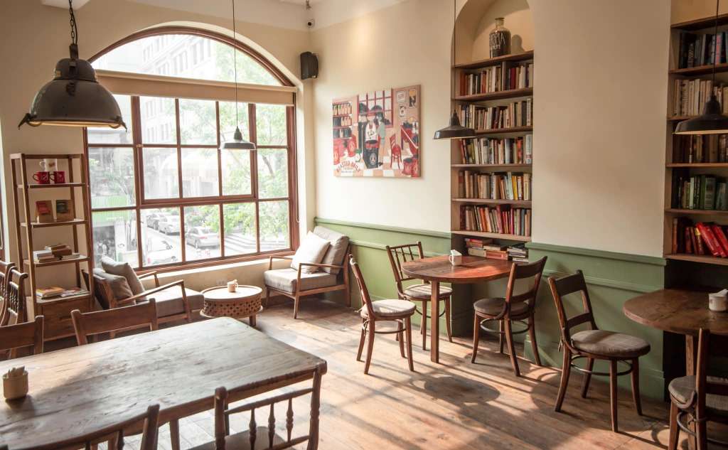 all-day-coffee-gives-such-a-vibrant-vibe-egg-coffee-in-hanoi