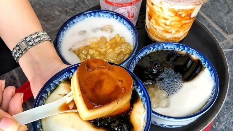 Hanoi street dessert