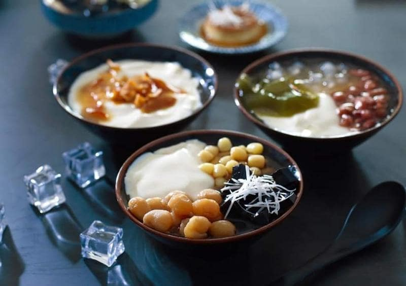 Silky Tofu Pudding with Light Syrup