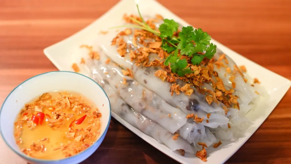Traditional banh cuon with dipping sauce Hanoi