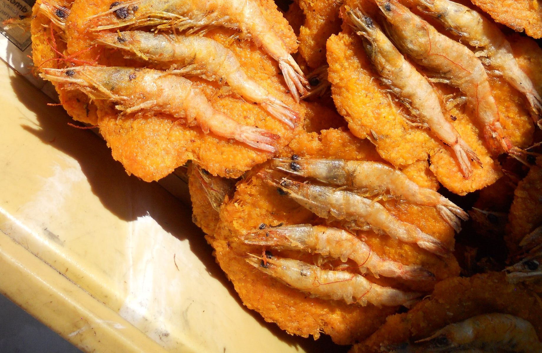 how-shrimp-cakes-are-made-vietnam