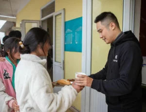 In September 2024, Chef Quang Dung and the Chapter Dining team had the opportunity to cook directly for children at Vu Nong Primary School in Cao Bang Province