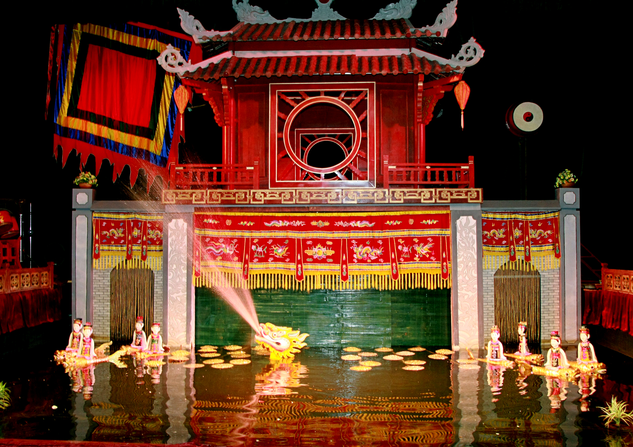Visitors experiencing Hanoi food culture and traditional attractions in Hanoi Old Quarter