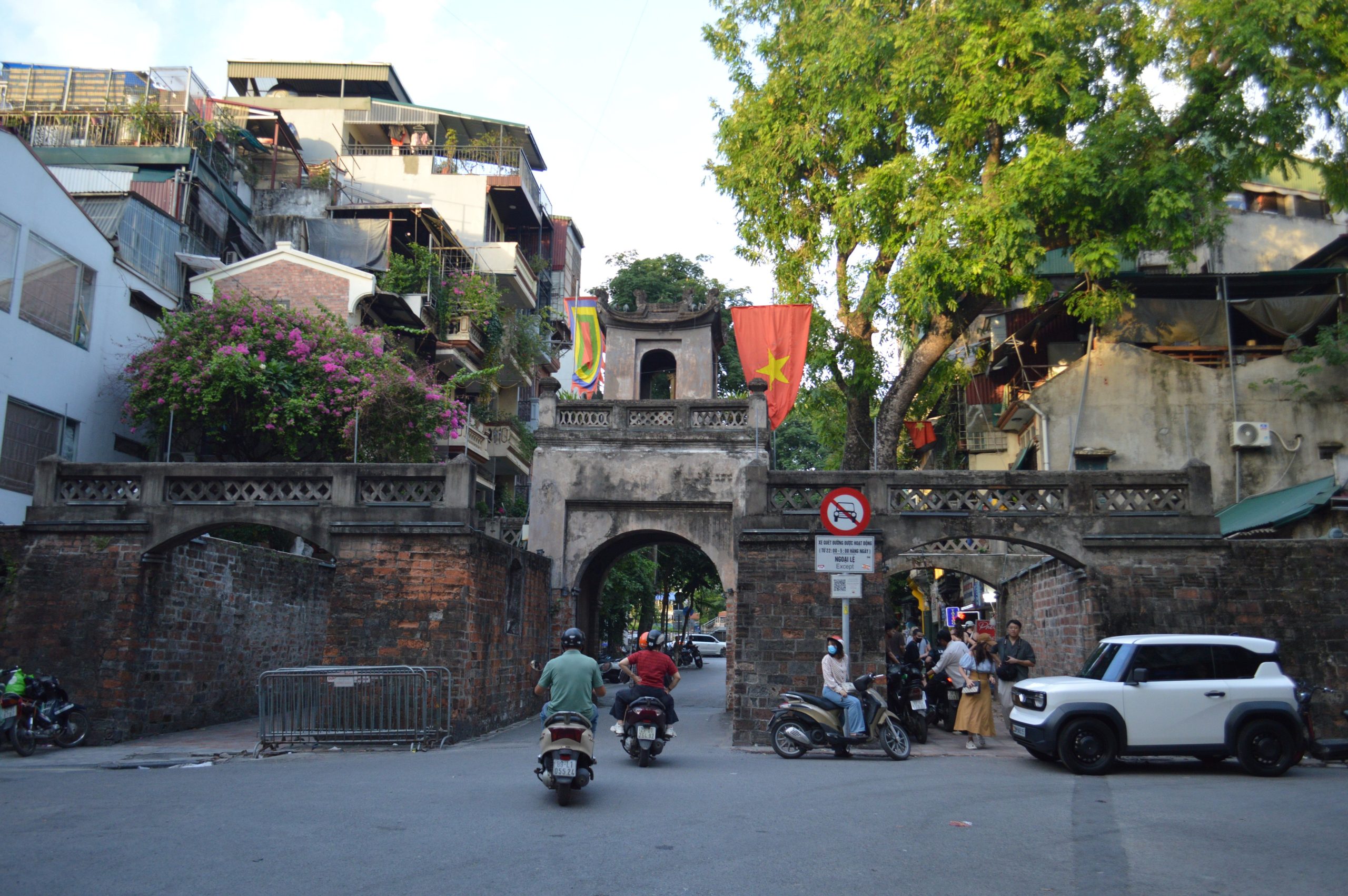 Must do in Hanoi travel guide featuring cultural landmarks, local experiences, and food in Hanoi
