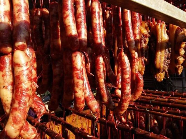 Northwestern smoked sausage displayed at a market in Sa Pa