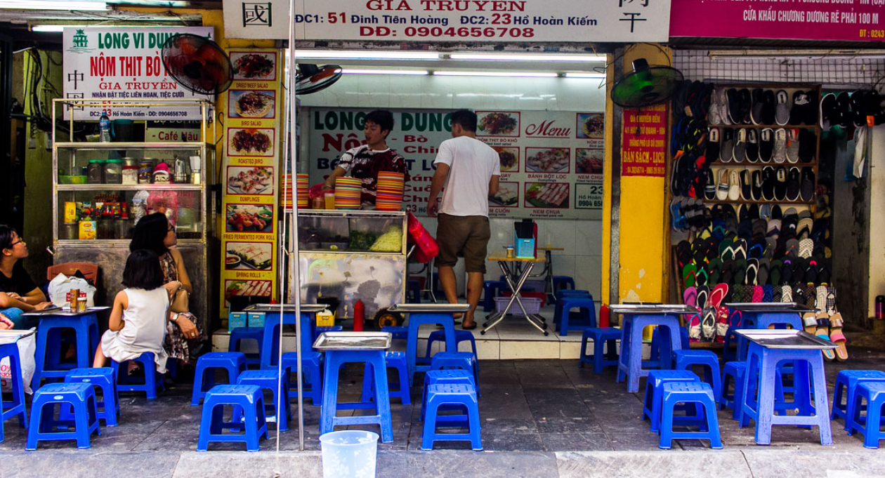 Street food and contemporary Vietnamese dining experiences in Hanoi