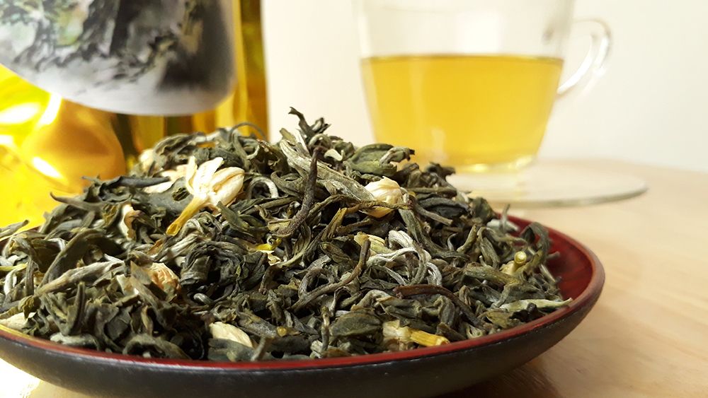 Jasmine tea and oolong prepared for first-time tea drinkers in Hanoi